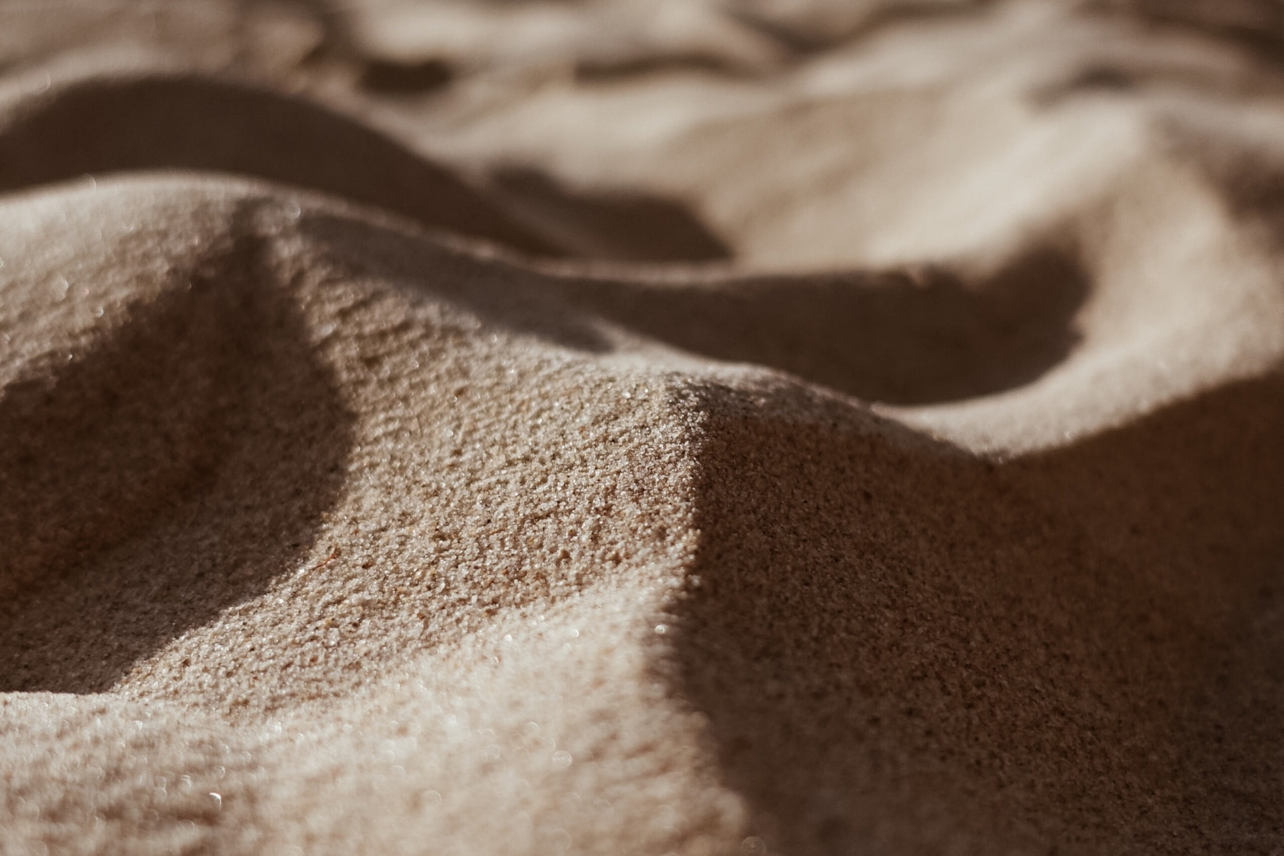 sand scaled